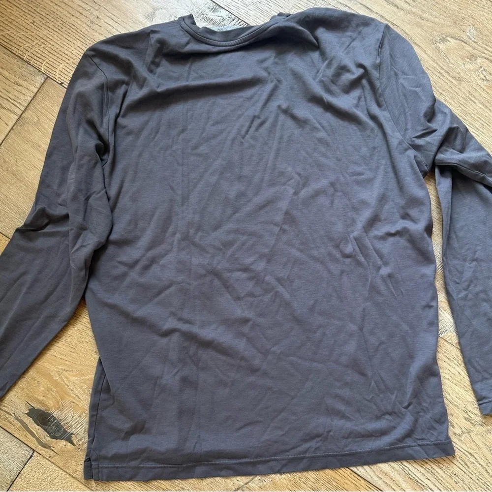 Apple employee long sleeve gray shirt